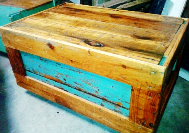 The Teal Roller Table