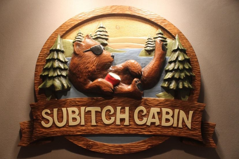Custom Carved Bear Signs, Cabin Signs, Deer Signs, Beaver Signs, Wolf Signs, Wildlife Signs