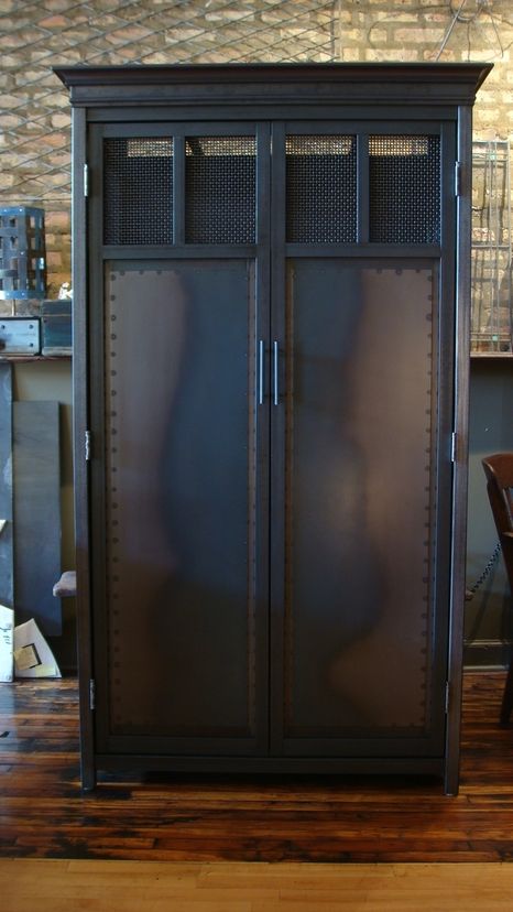 Armoire - Tratitional Design In Steel