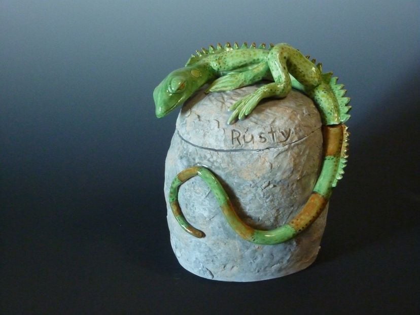 Lizard Urn Full Sized