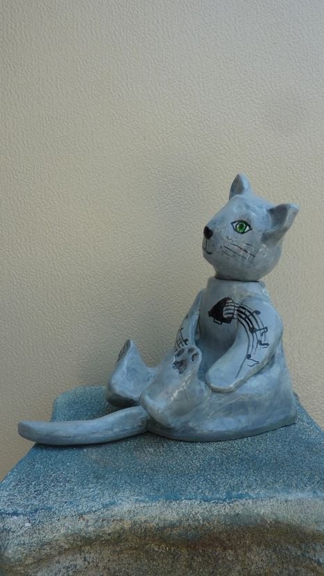 Sitting Kitty Cat Urn