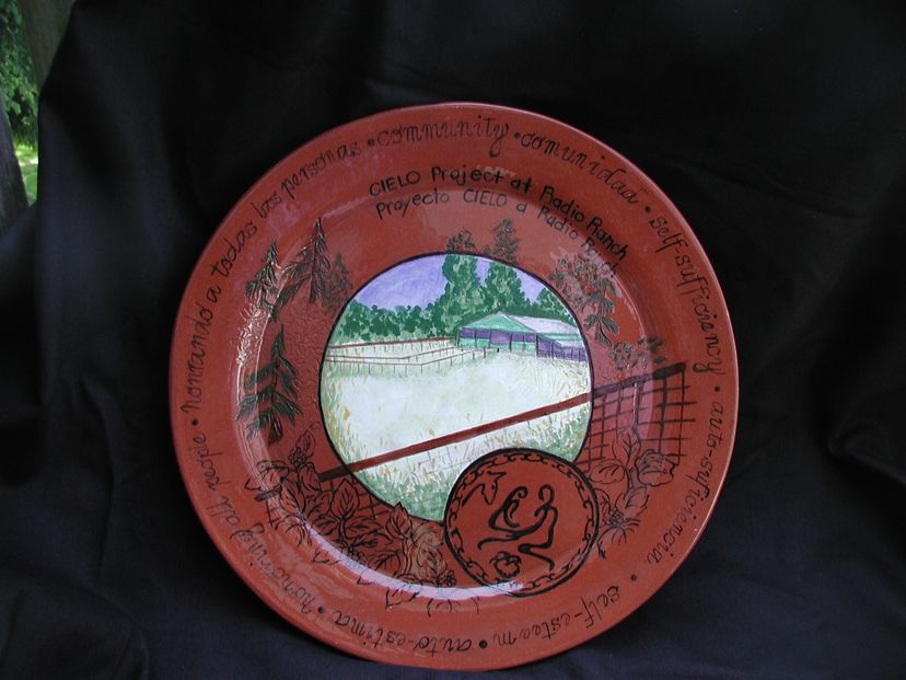 Commemorative Plaques And Platters