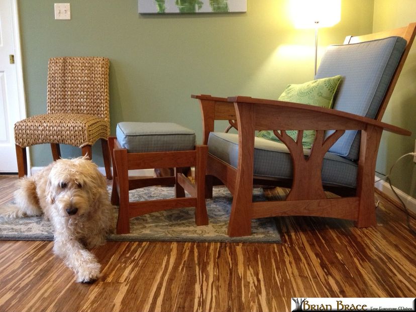 Arbor Bow Arm Morris Chair (In Cherry)