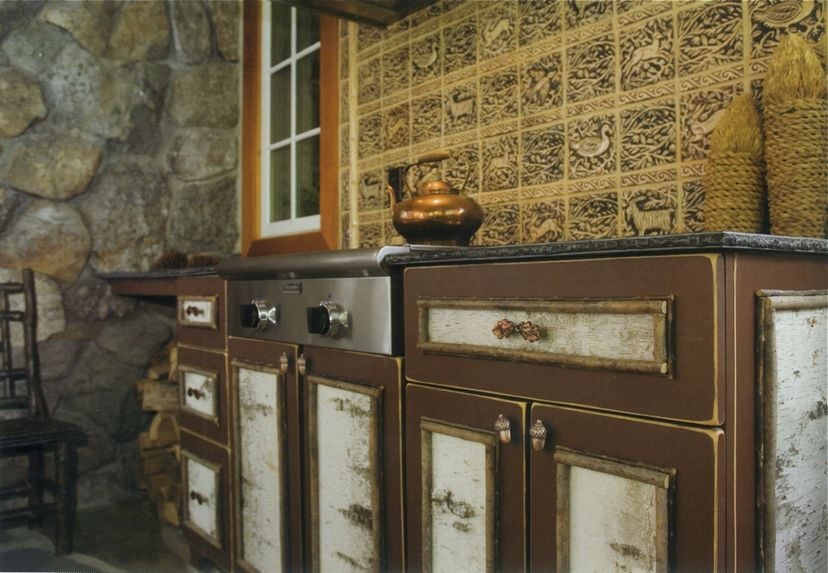 Rustic Cabinet / Bbq Grill