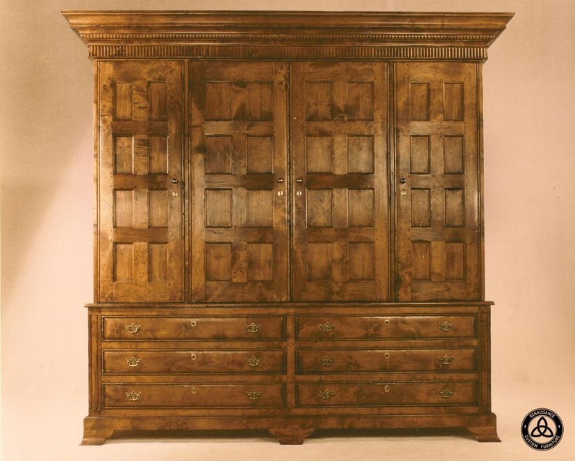 #1008 Armoire