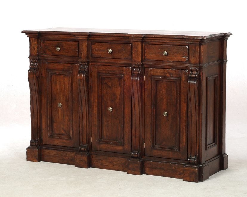 #104 Alder Cabinet/Buffett