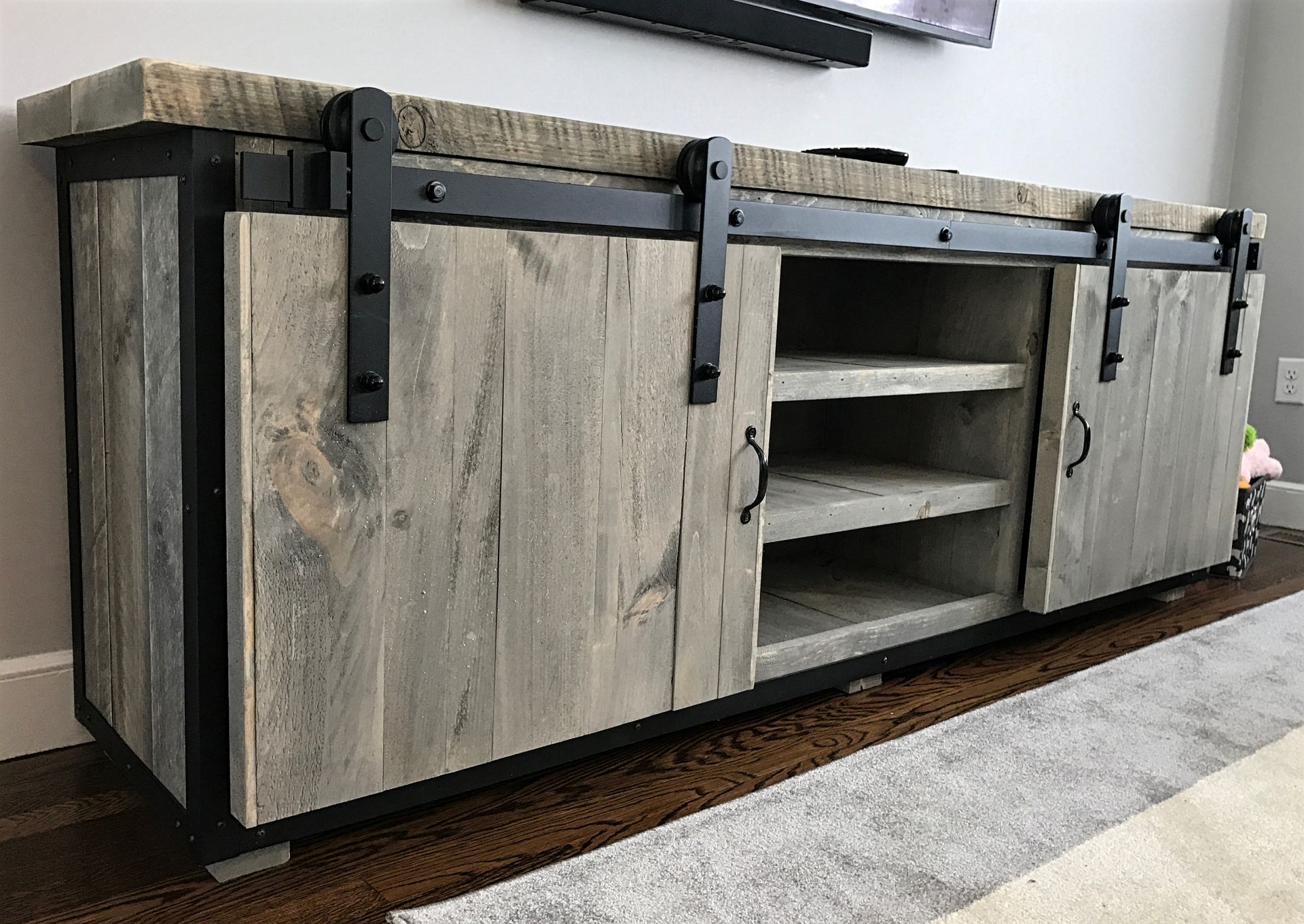 Rustic Industrial Barn Board / Media Stand / Tv / Entertainment Stand W/ Sliding Doors 3 