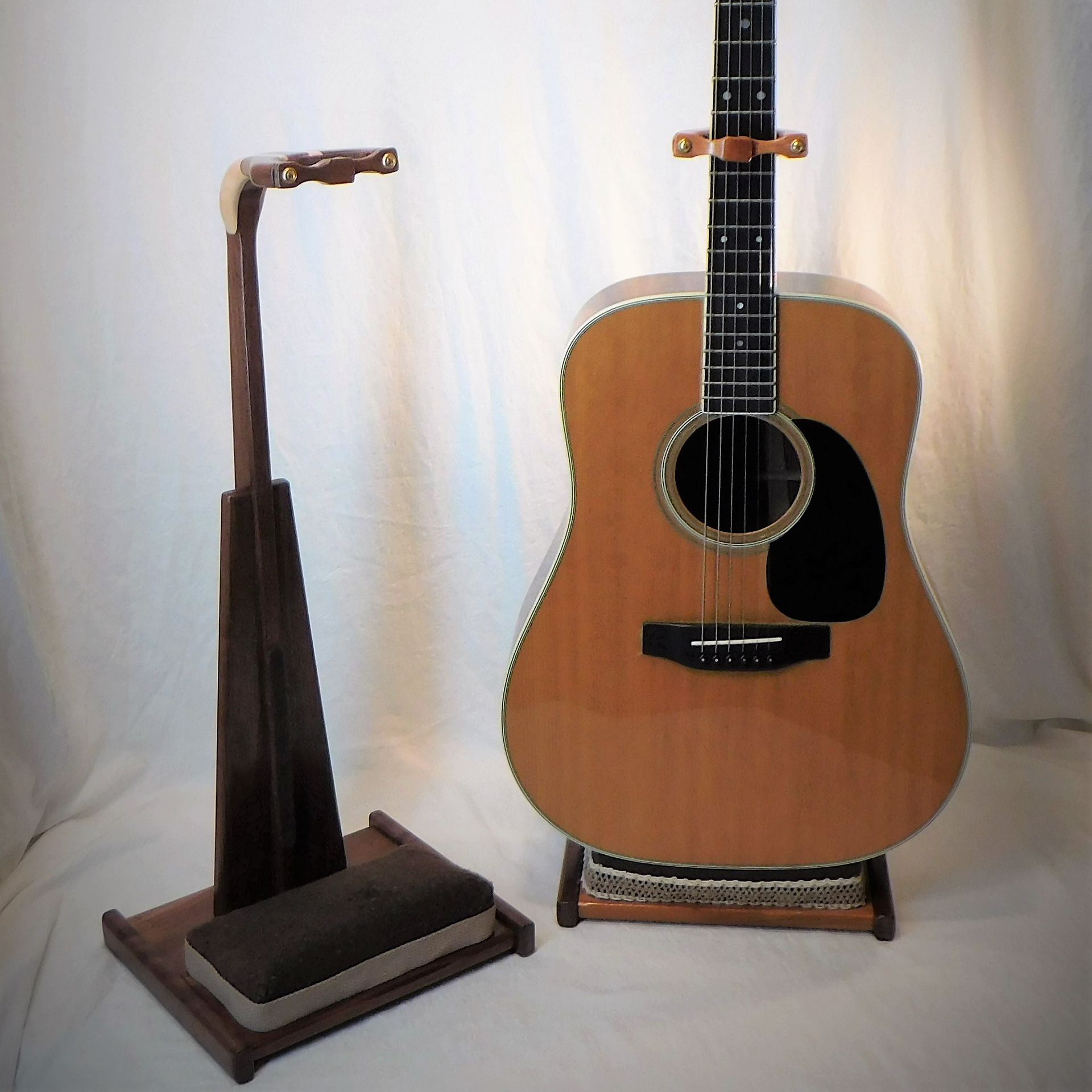 Model 3 Guitar Stand 3