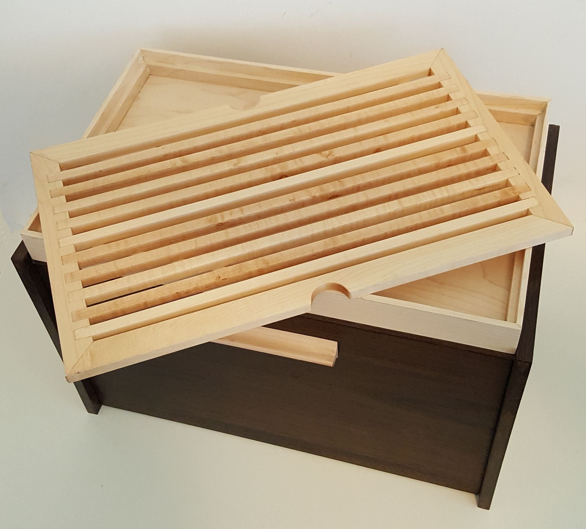 Breadbox W/ Crumb Catching Cutting Board 3