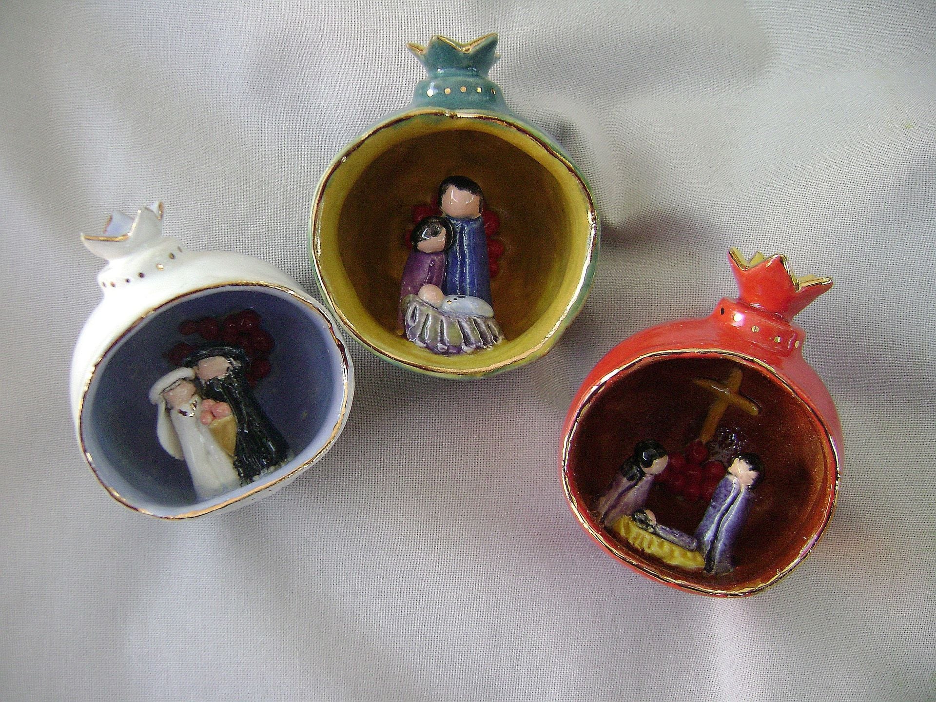 Nativity Red Pomegranate Ornament, Mary, Joseph And Baby Jesus. 3 