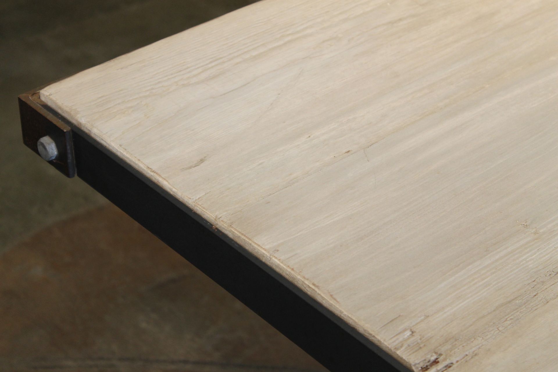 Metropolis Dining Table (Floor Model) 4