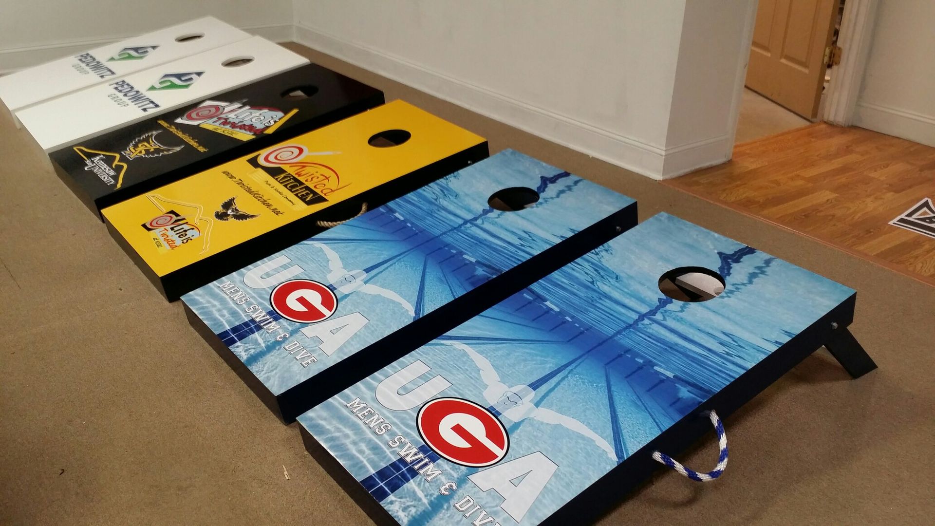 Corn Hole Board Games ! (Corn Toss) 5
