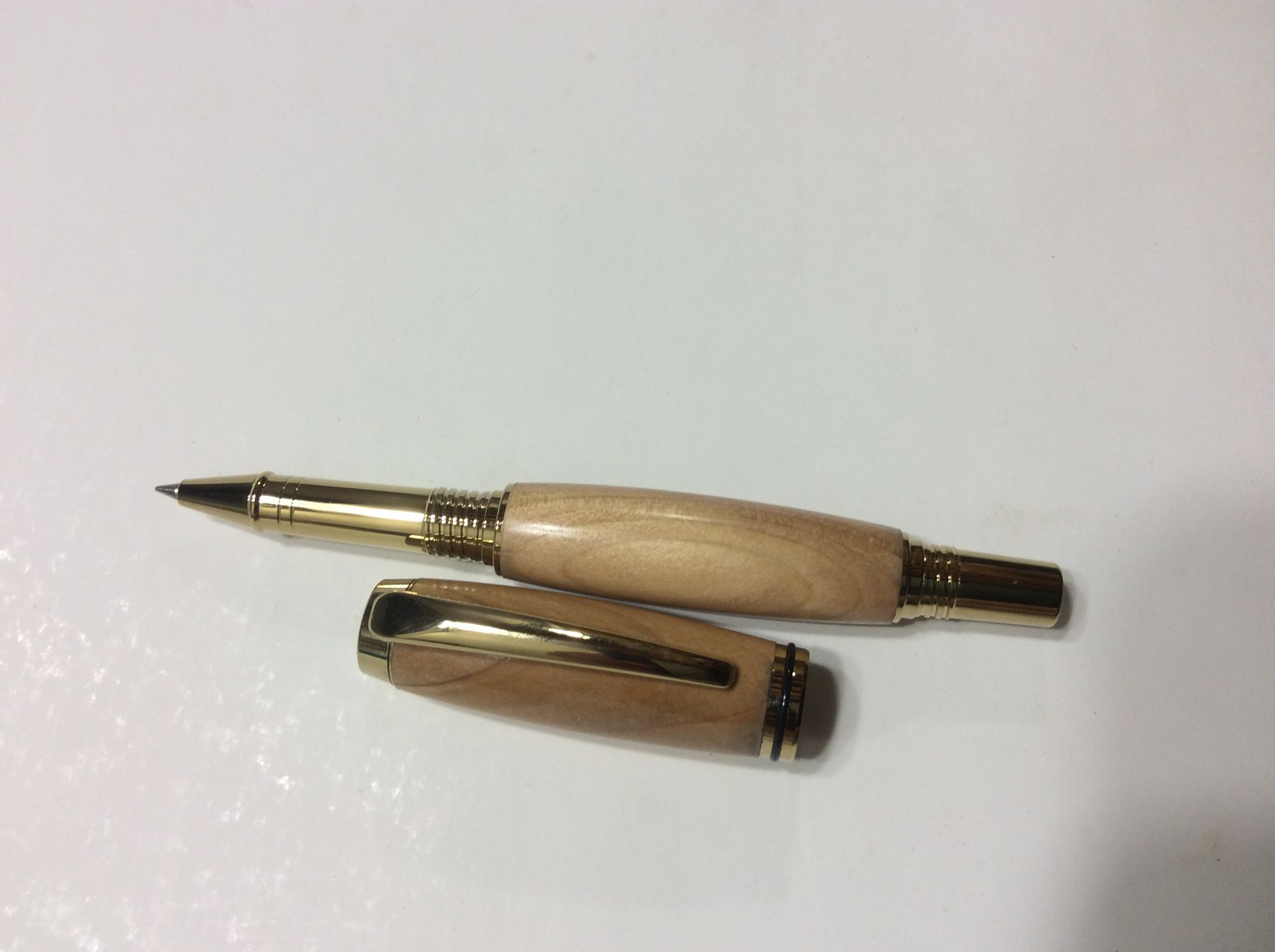 Gentleman's 2 Gold Titanium With Lebanese Cedar