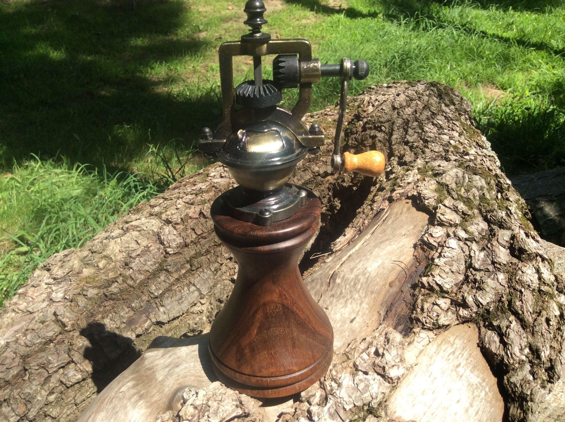 Antique Style Peppermill With Walnut Body