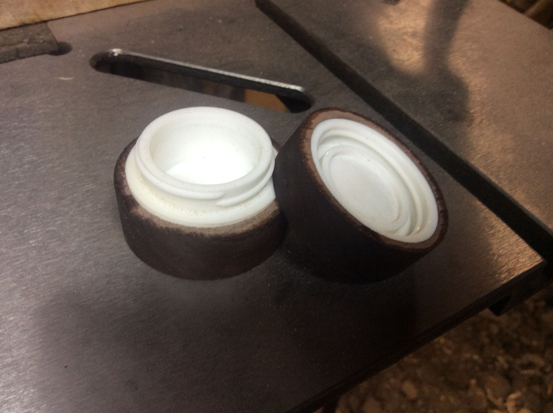 Walnut Silicone Dab Containers