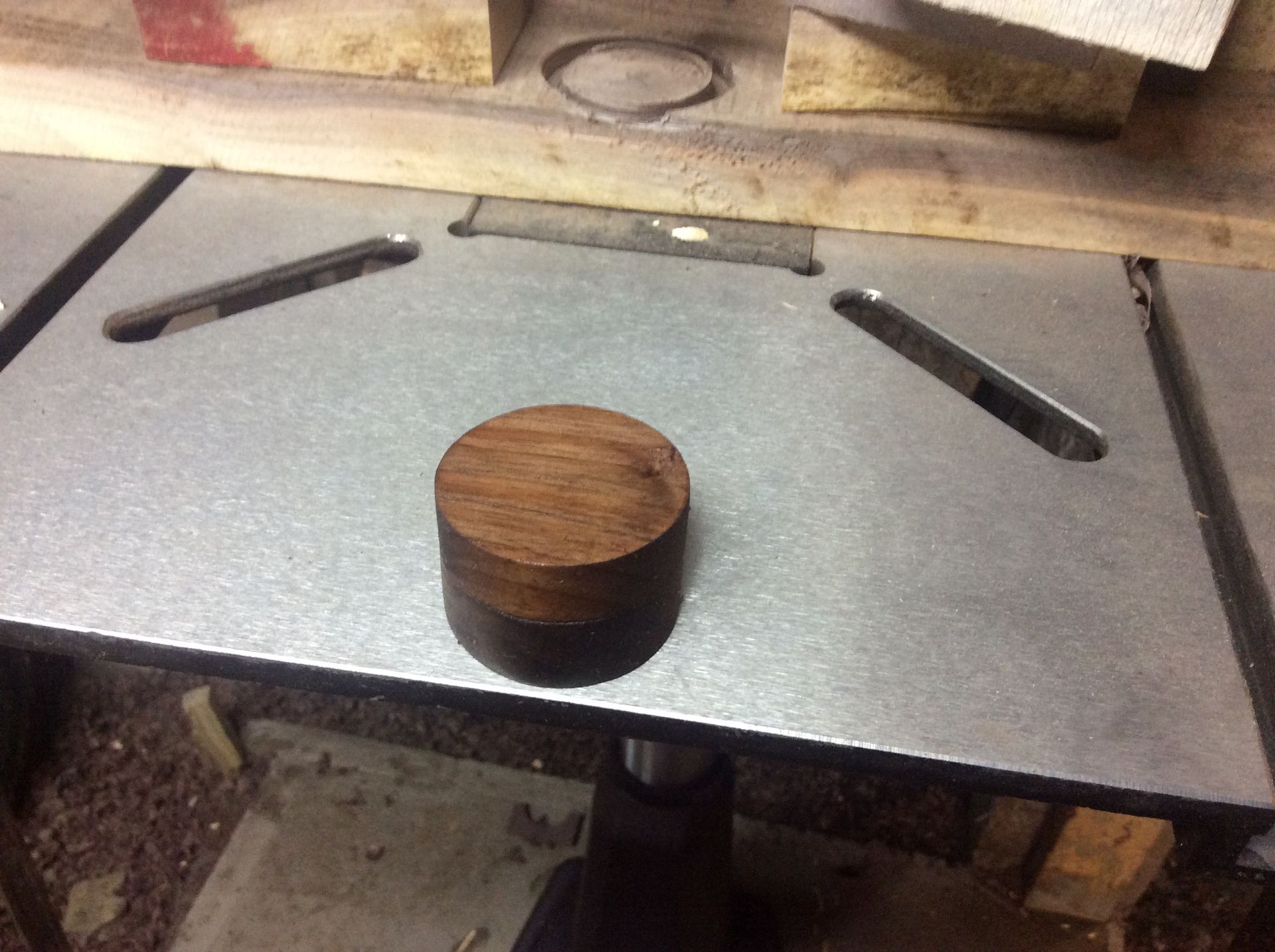 Walnut Silicone Dab Containers 4