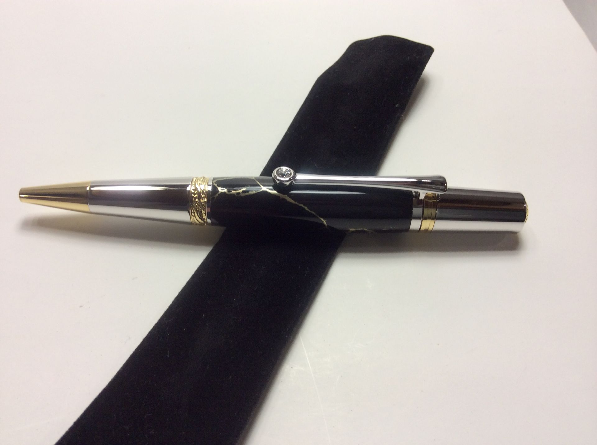 Premium Series Heavy 22kt Gold & Rhodium Majestic Squire