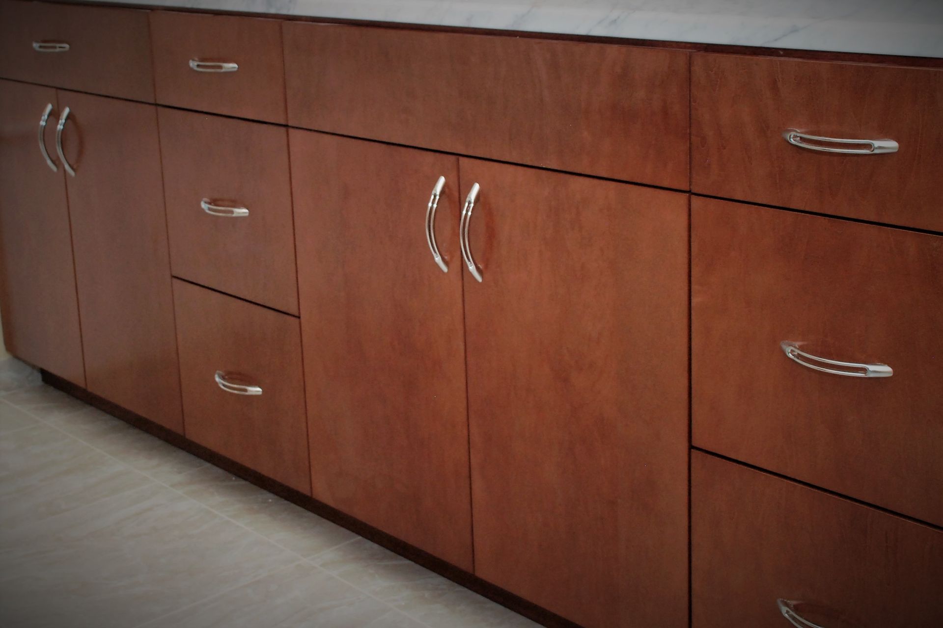 Jacomo Bathroom Vanity And Linen Cabinet 3 