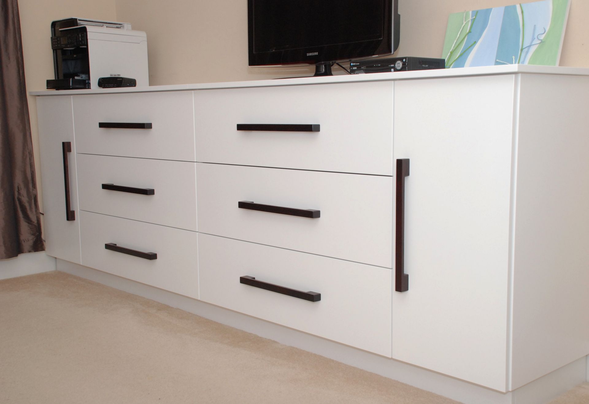 Bedroom Dresser/Tv Cabinet Unit