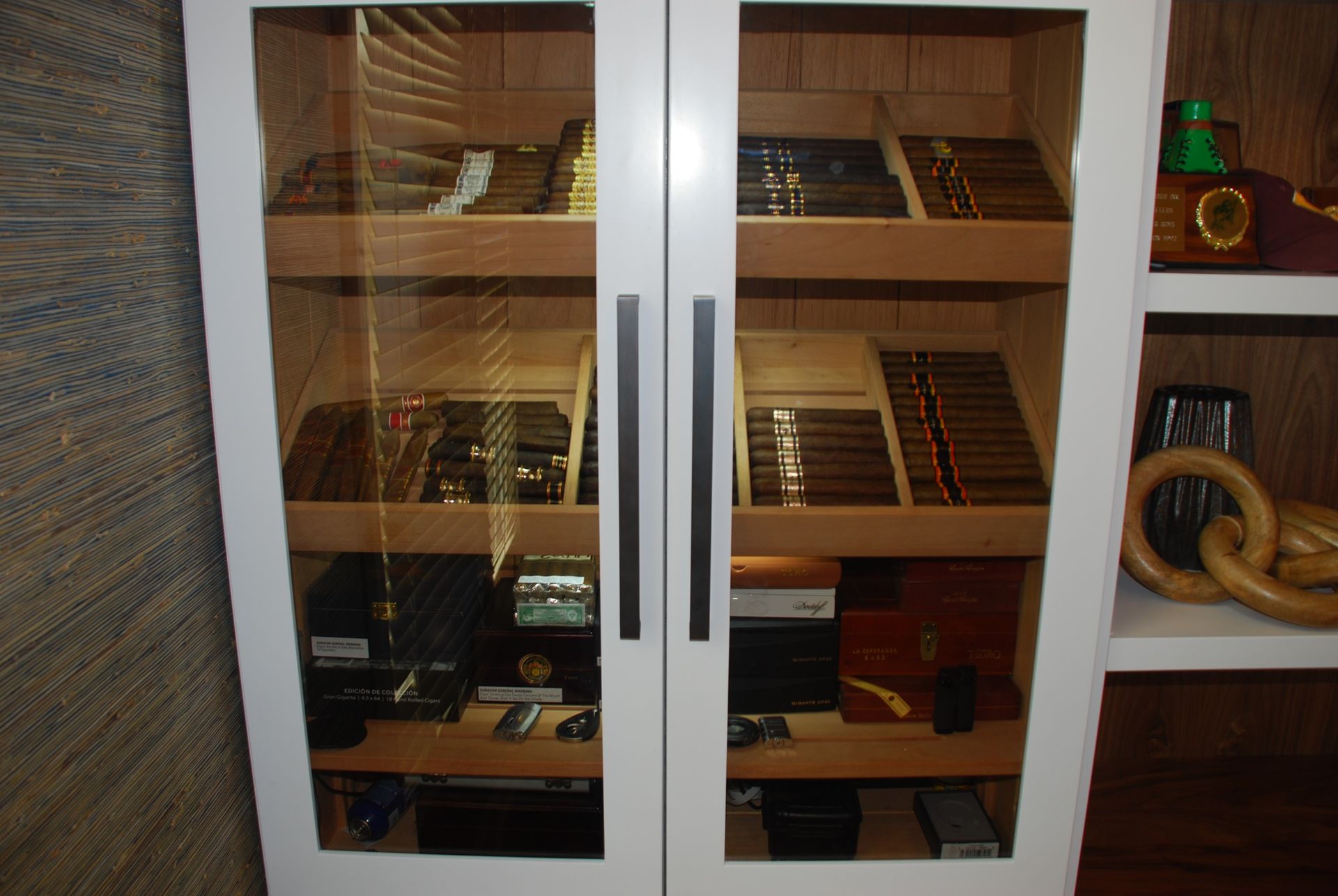 Cabinet Cigar Humidor 2