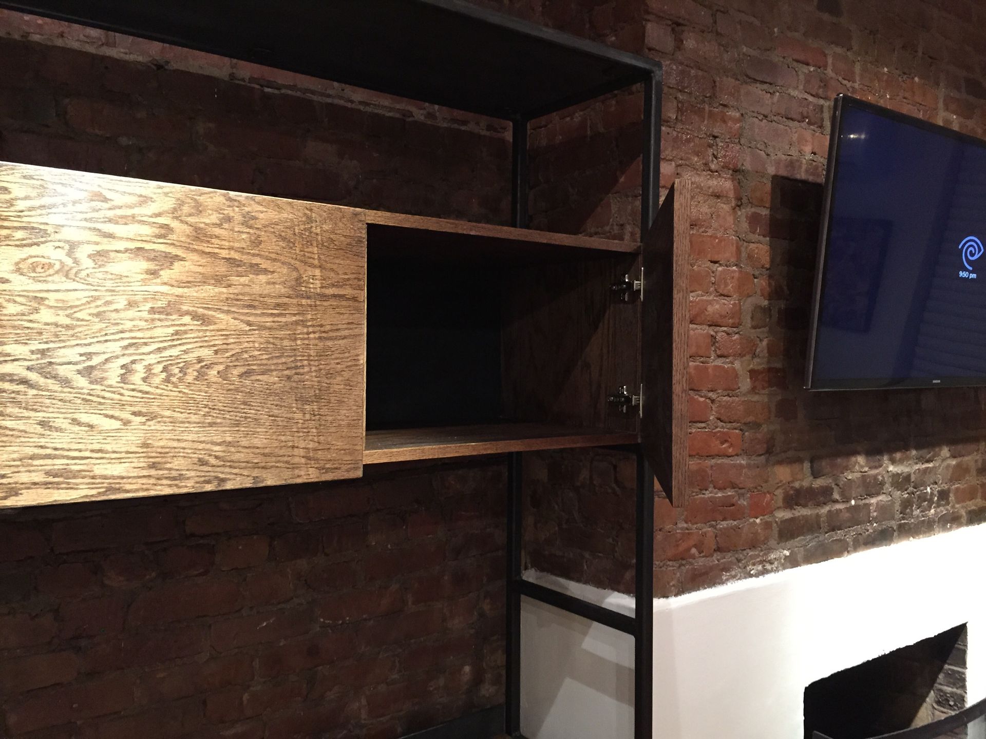 Metal Frame Desk / Shelves 3