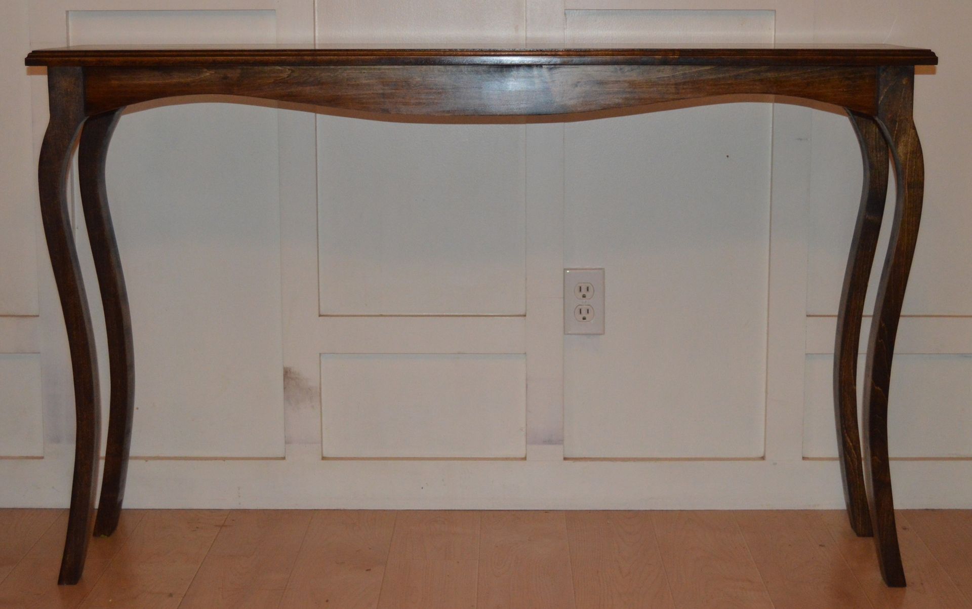 Solid Maple Stained Cabrio Console Table With Curved Legs 3