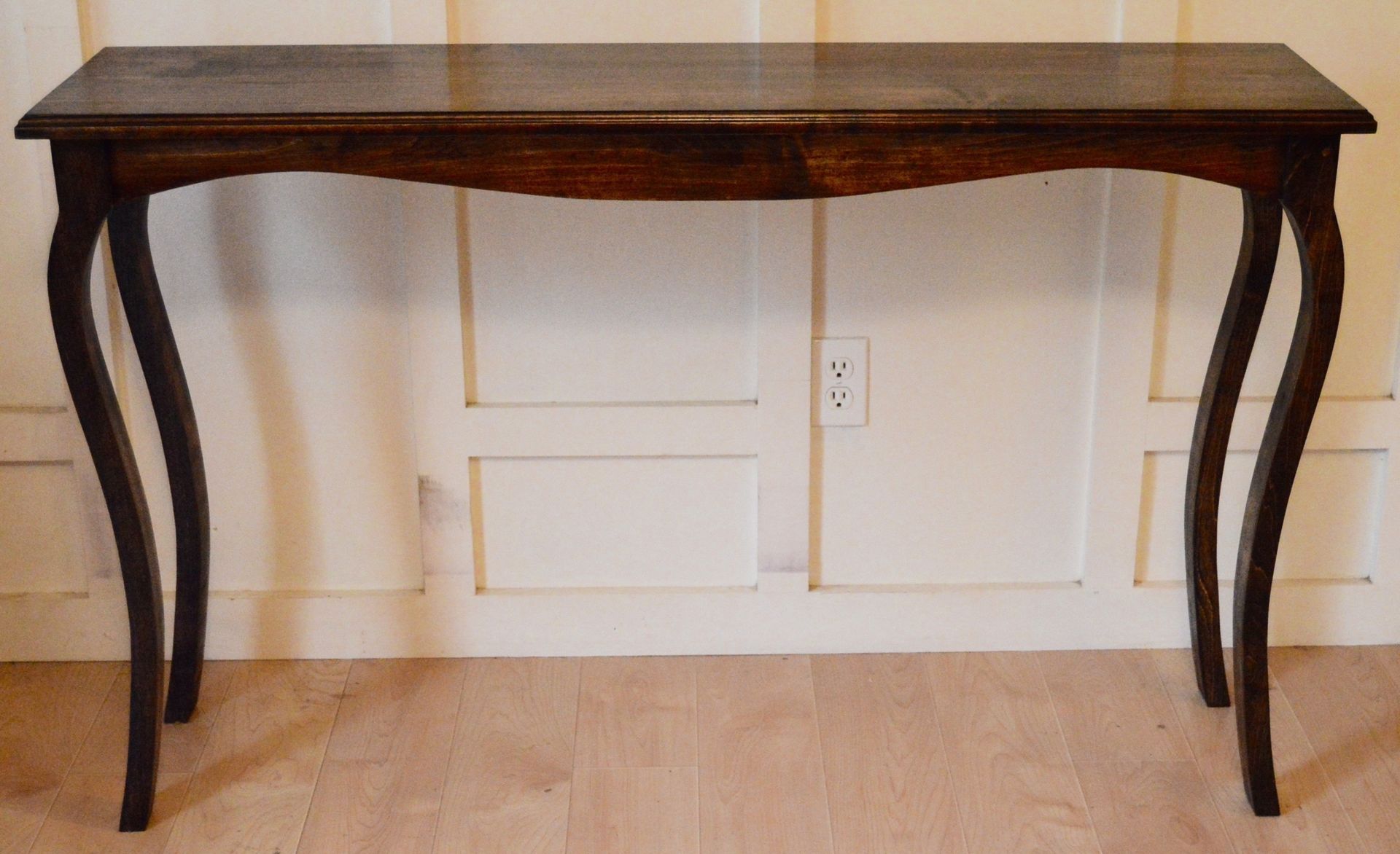 Solid Maple Stained Cabrio Console Table With Curved Legs 4