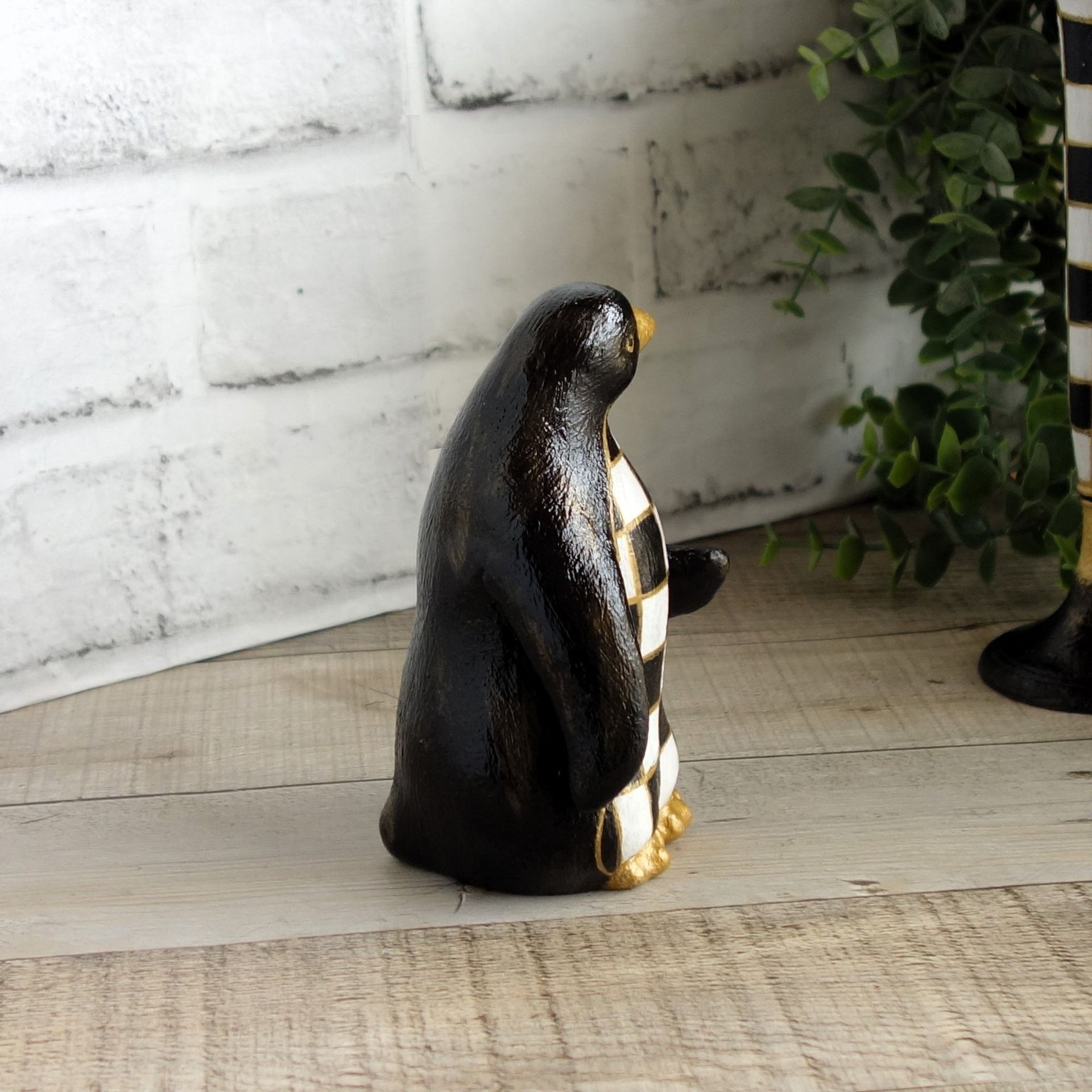 Elegant Checks Penguin Whimsy Checks Decor 4 