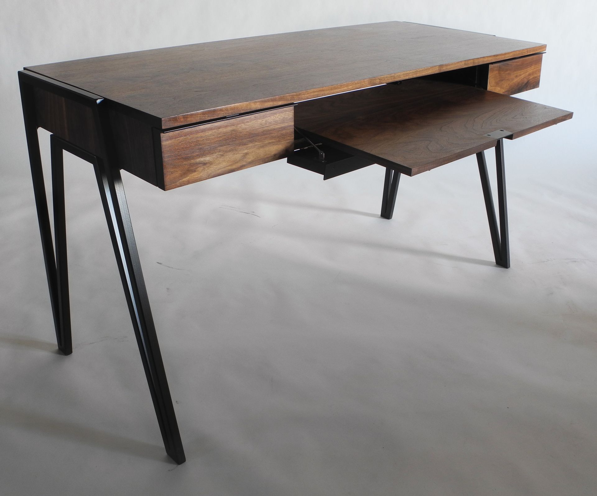 Modern Desk 2 