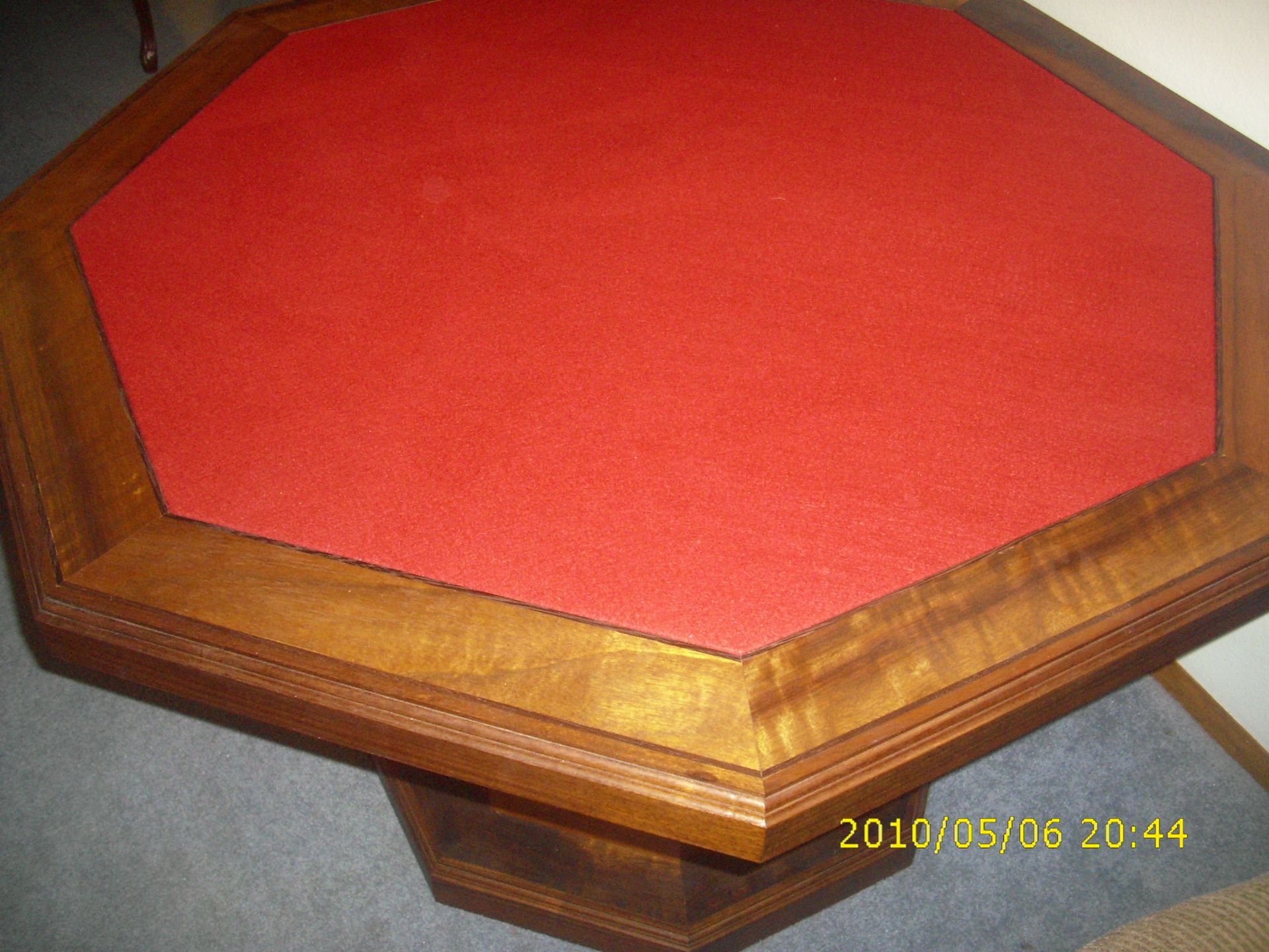 Octagonal Poker Table 3