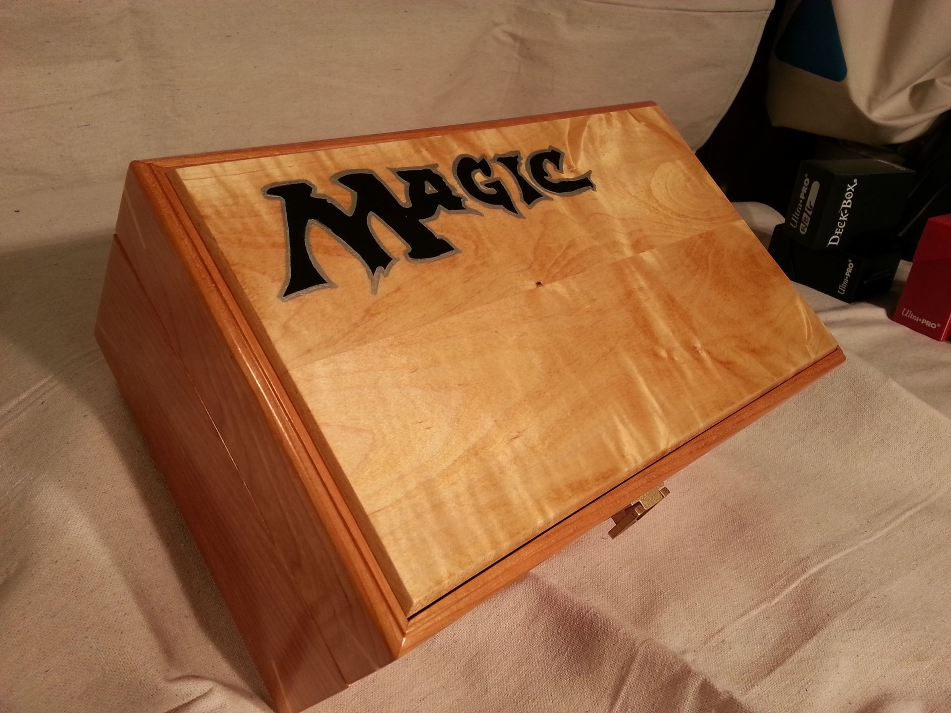 Magic Trading Card Game Carrying Case 3