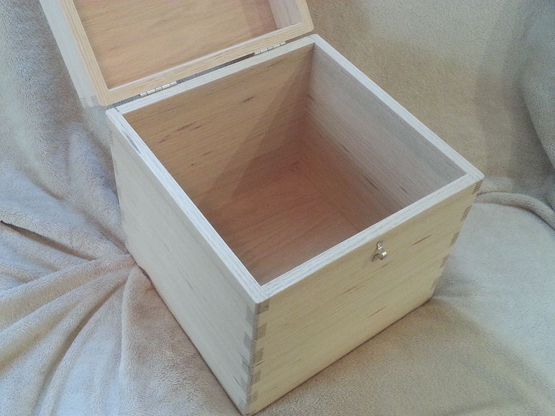 Red Oak Memory Box 4 