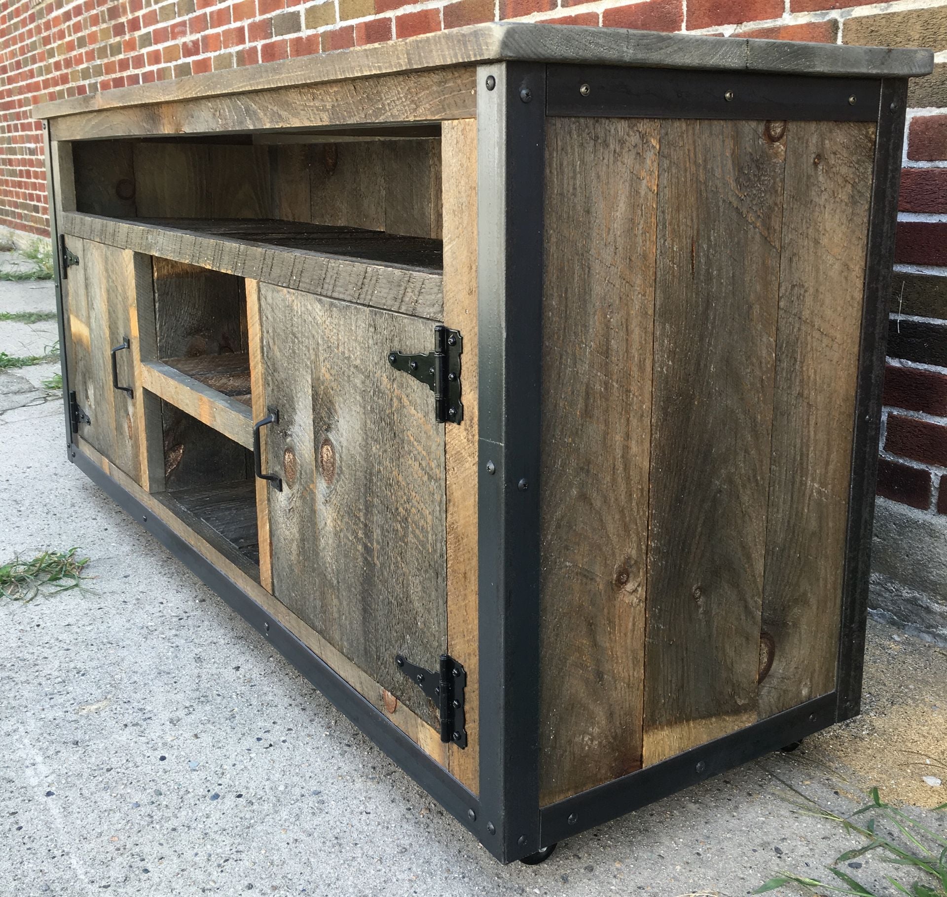 Rustic Industrial Barn Board / Reclaimed Wood Media Stand / Tv / Entertainment Stand 2 