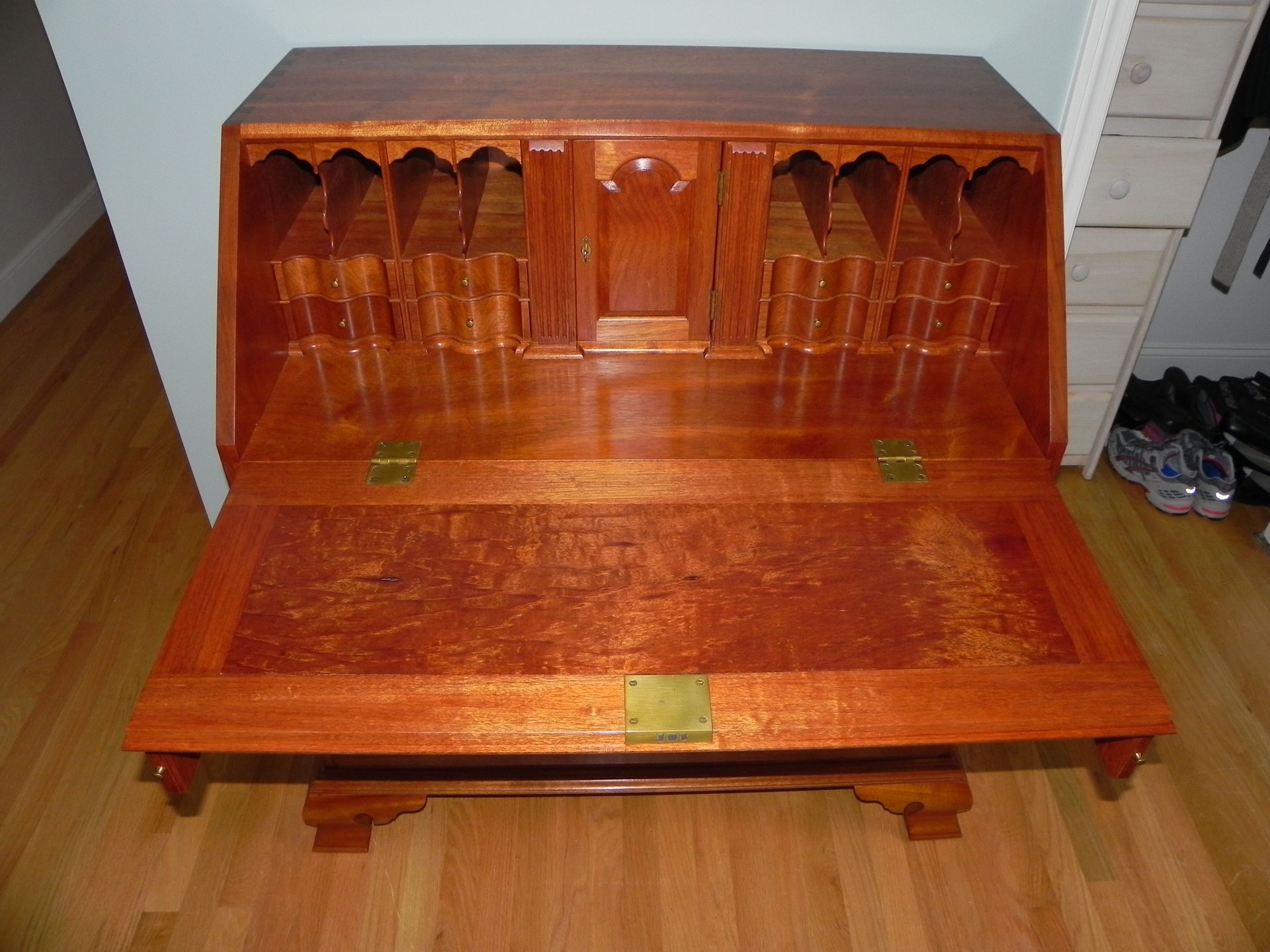 Penn. Desk, Solid Mahogany, 4 Drawers, Hand Cut Dovetails 3 