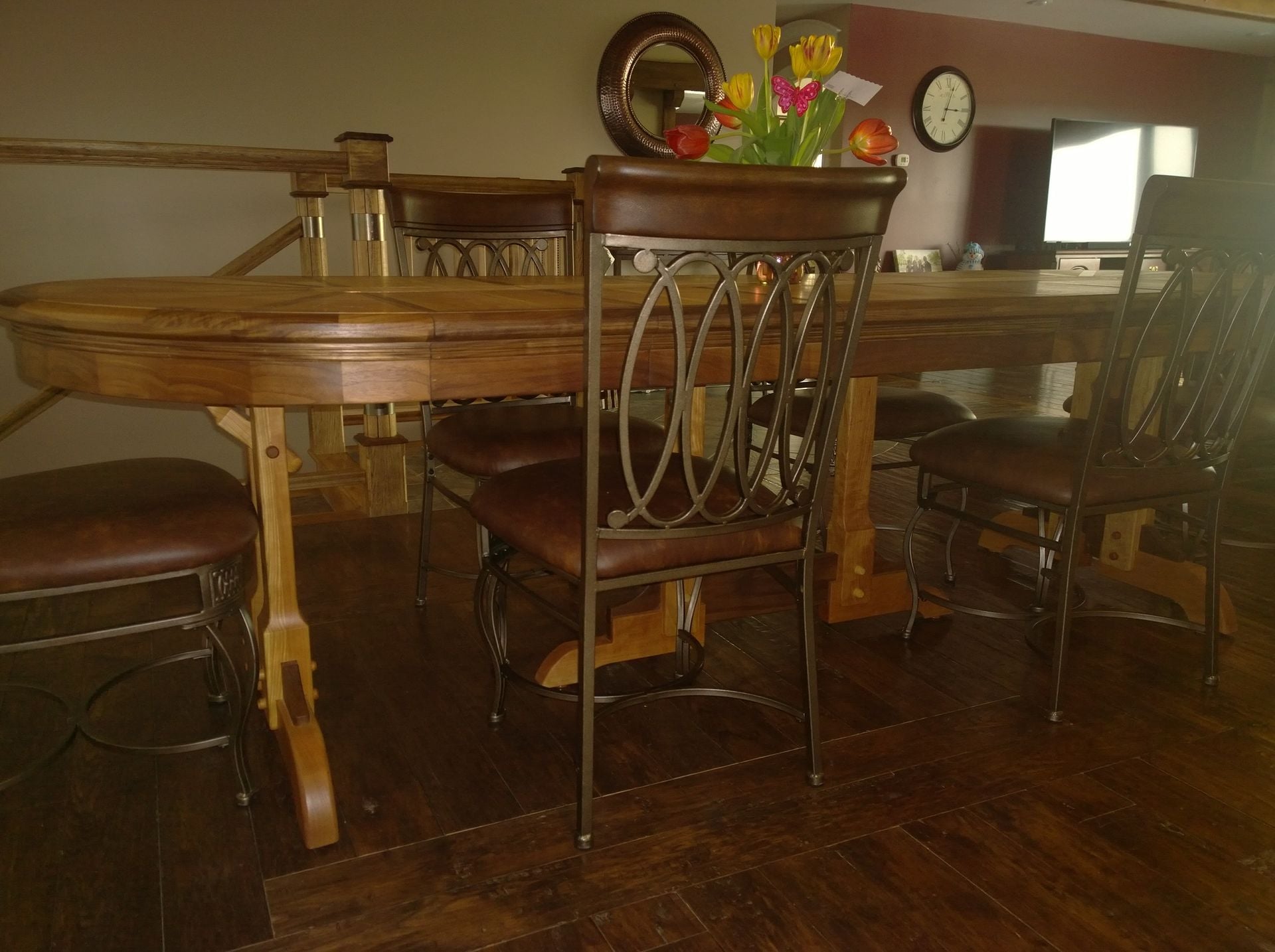 Wagon Wheel Themed Table 6