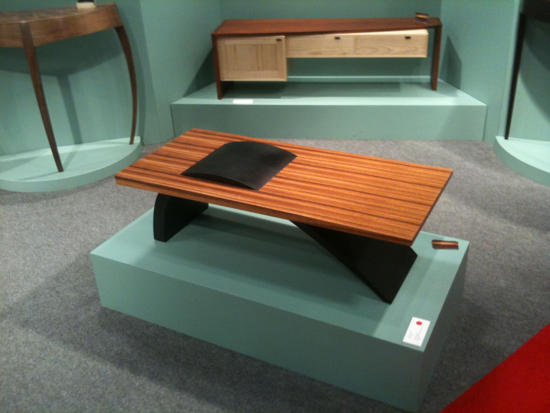 Curved Leg Coffee Table