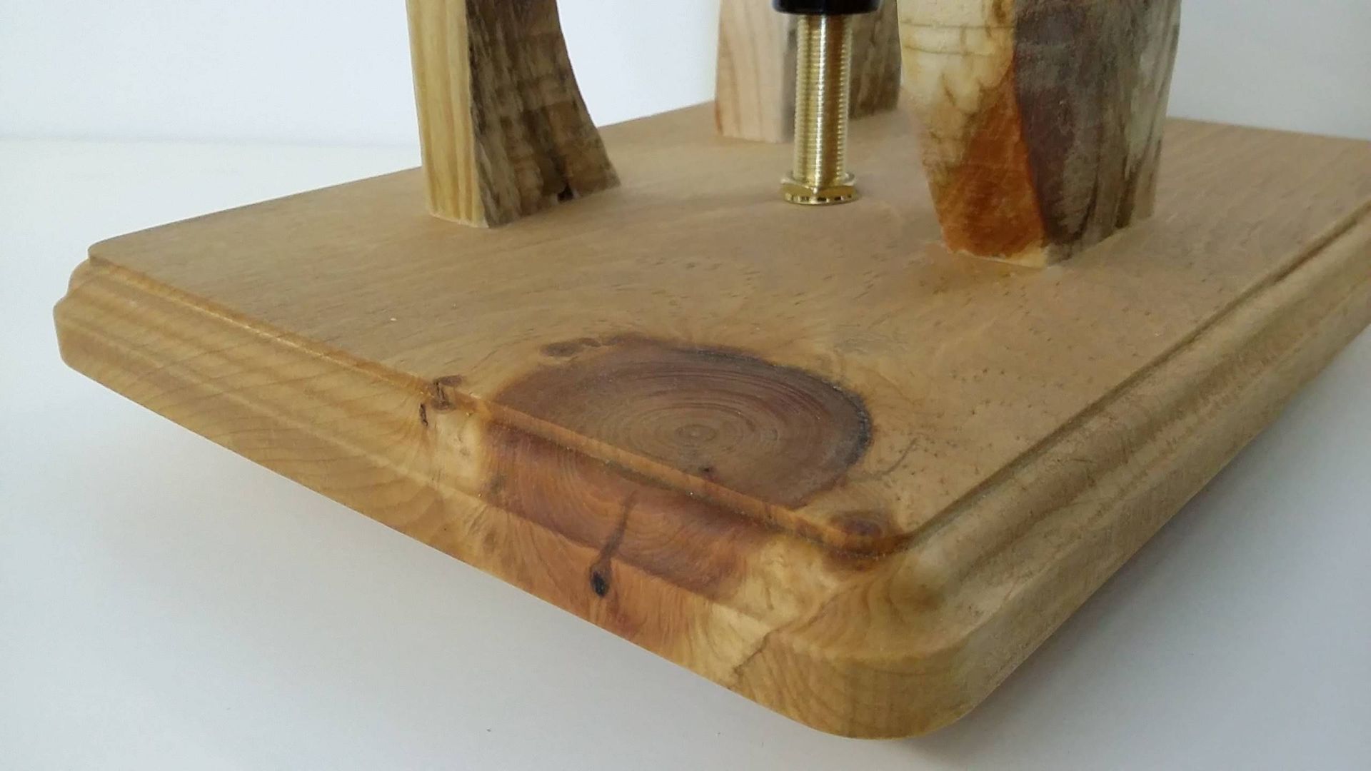 Hand Made Wood Pallet Plank Art Sculpture Table Lamp With Edison Bulb 2