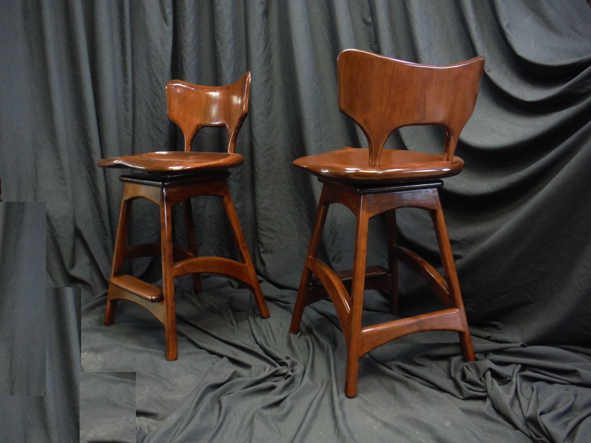 Lake End Bar Stools With Swivel 2