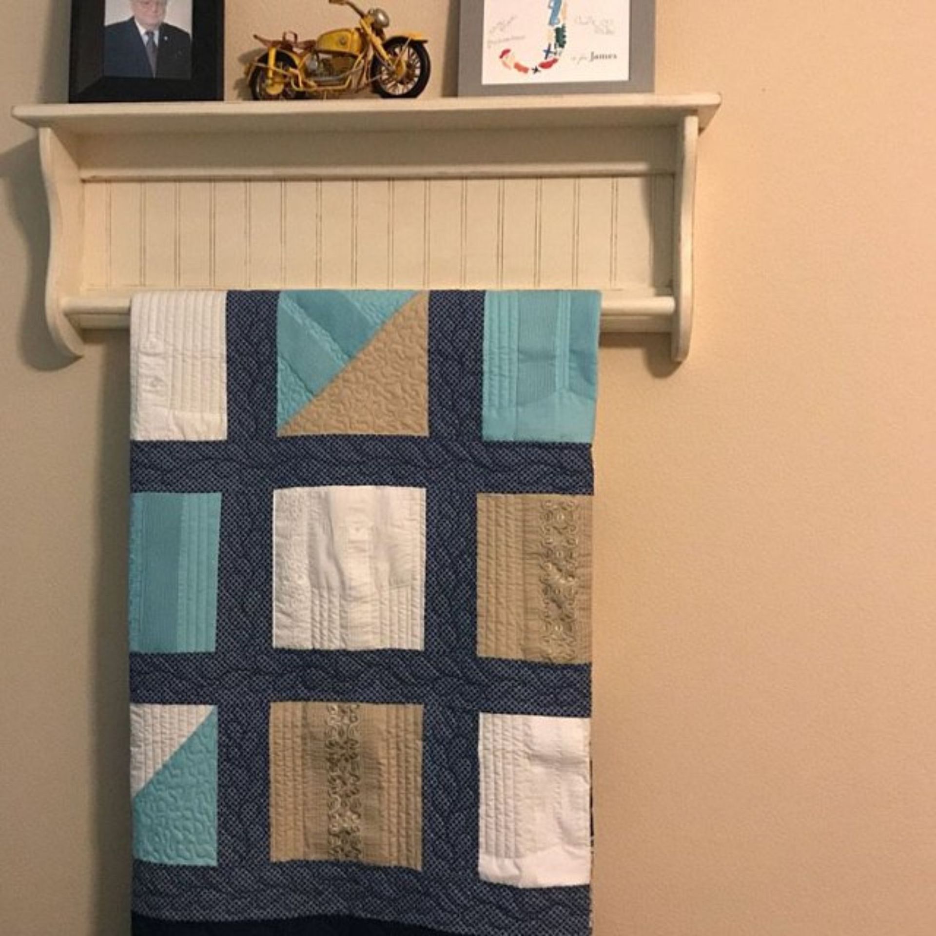 Quilt Rack And Blanket Shelf 2