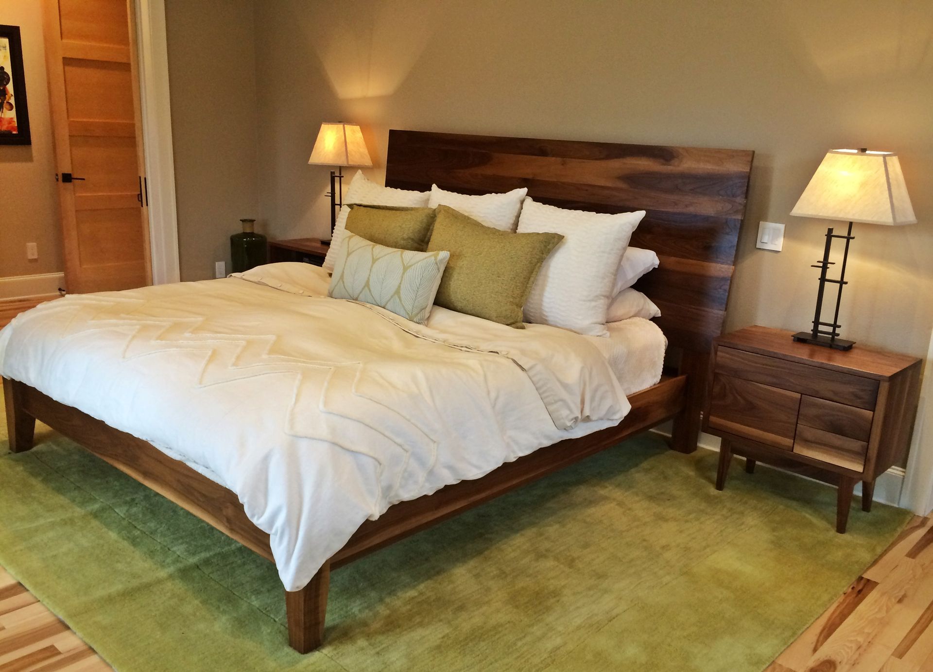 Walnut King Size Bed 7 