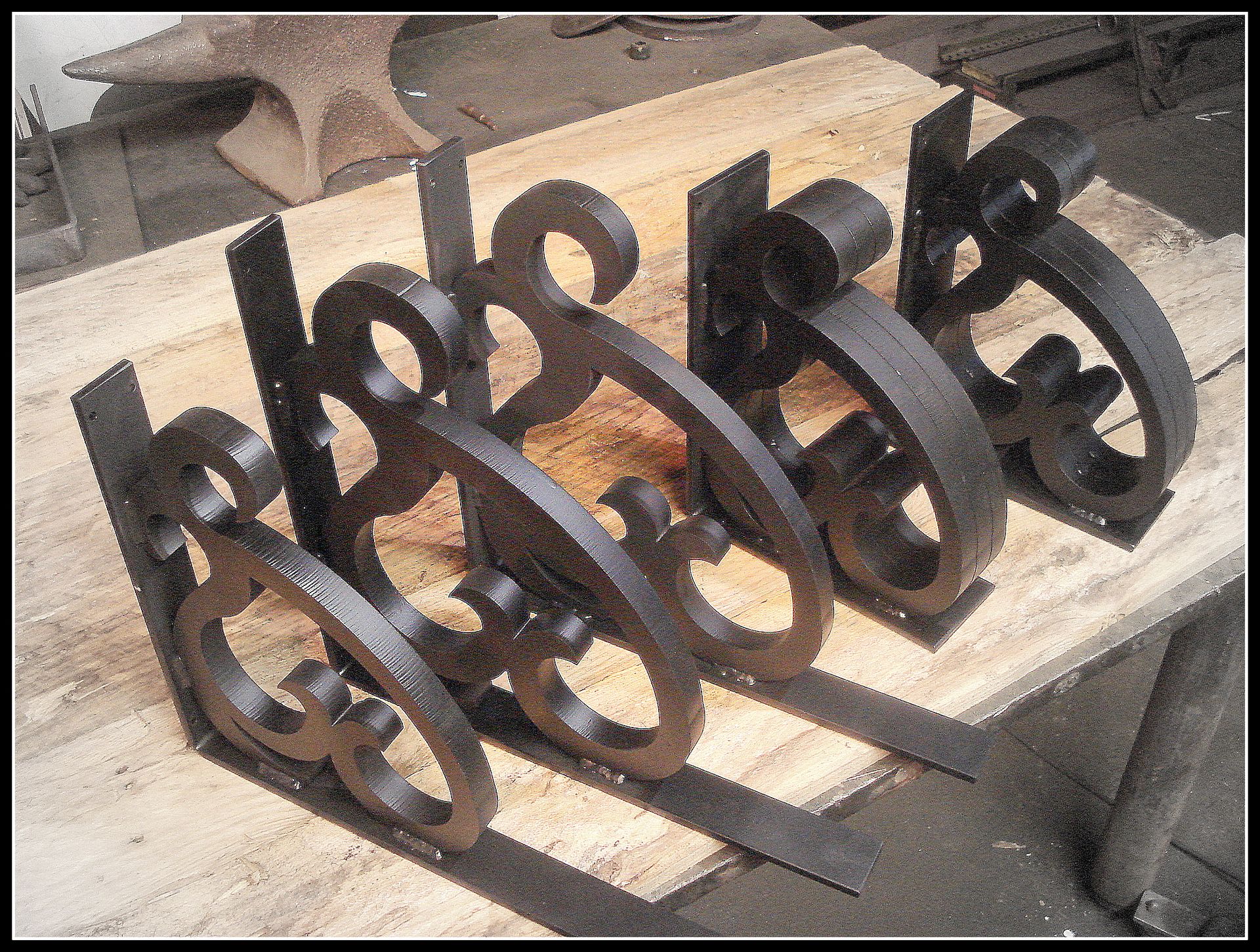 Laser Cut Heart Corbell And Shelf Brackets 5