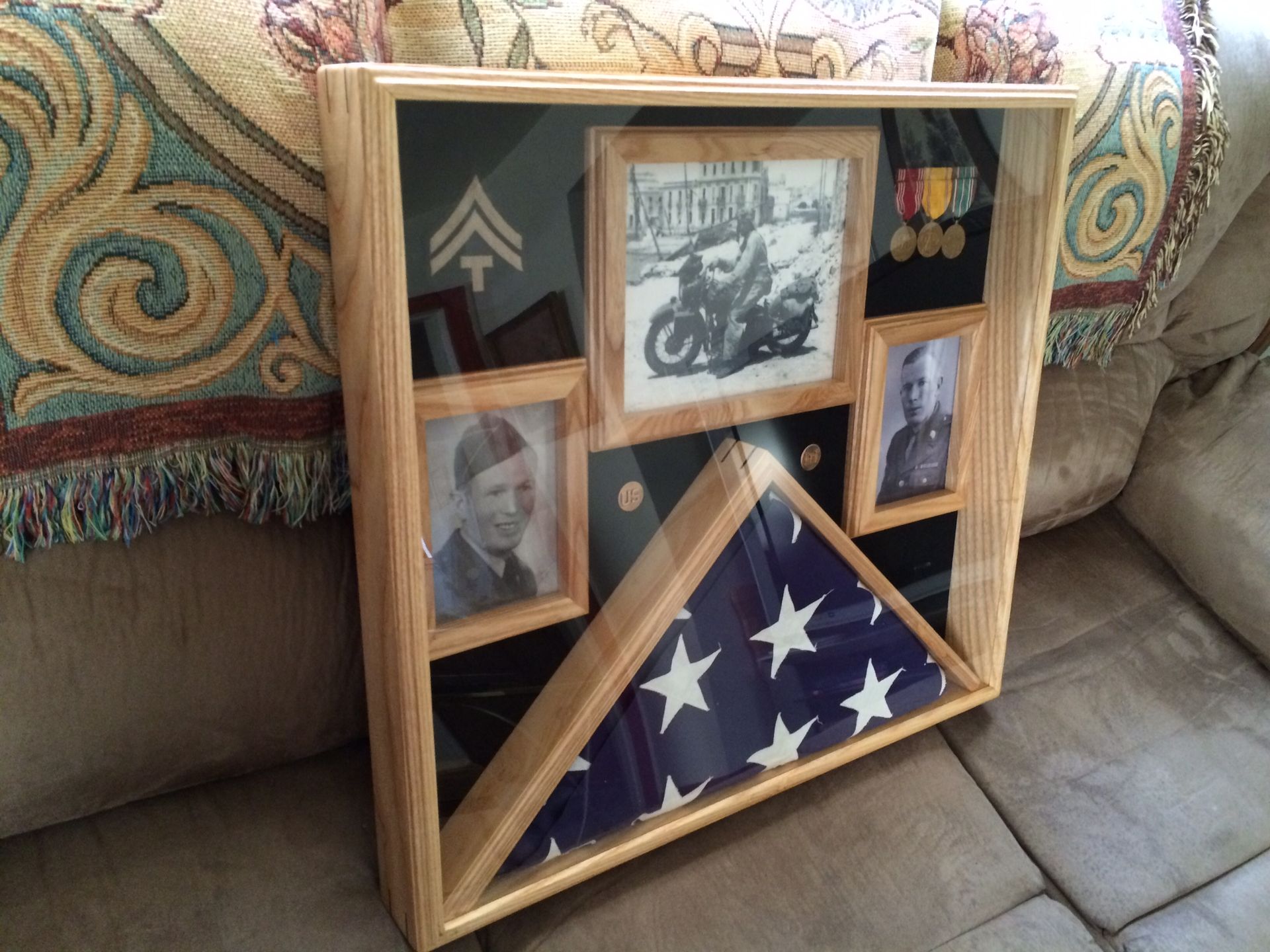 Memorial Casket Flag W/Picture Frames 2