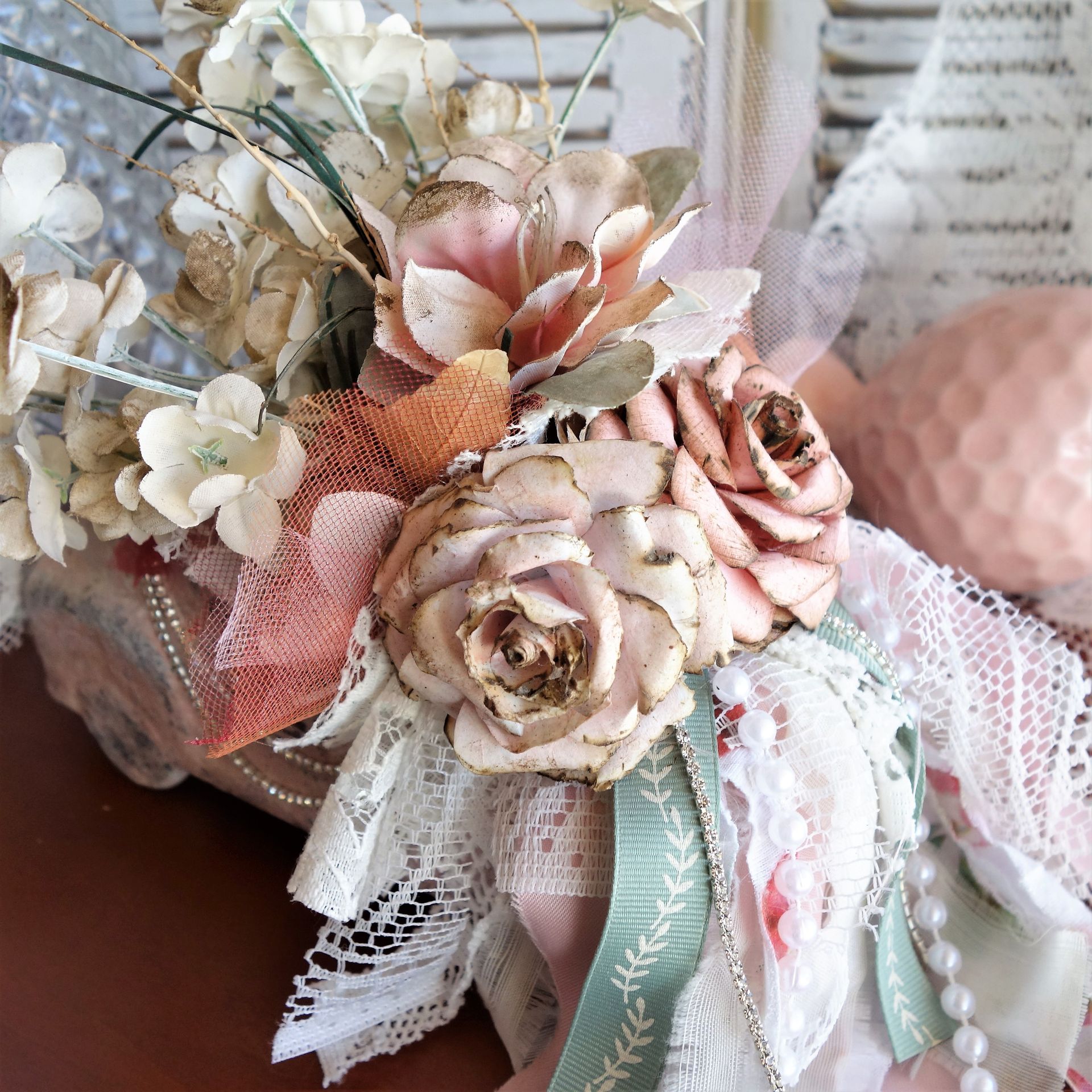 Shabby Chic Flower Truck Floral Arrangement Romantic Vintage Rose Decor 2 