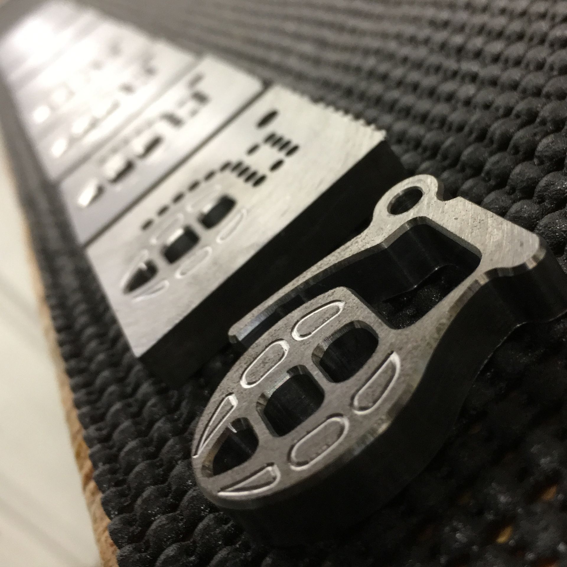 Grenedier-Wallet Chain 2