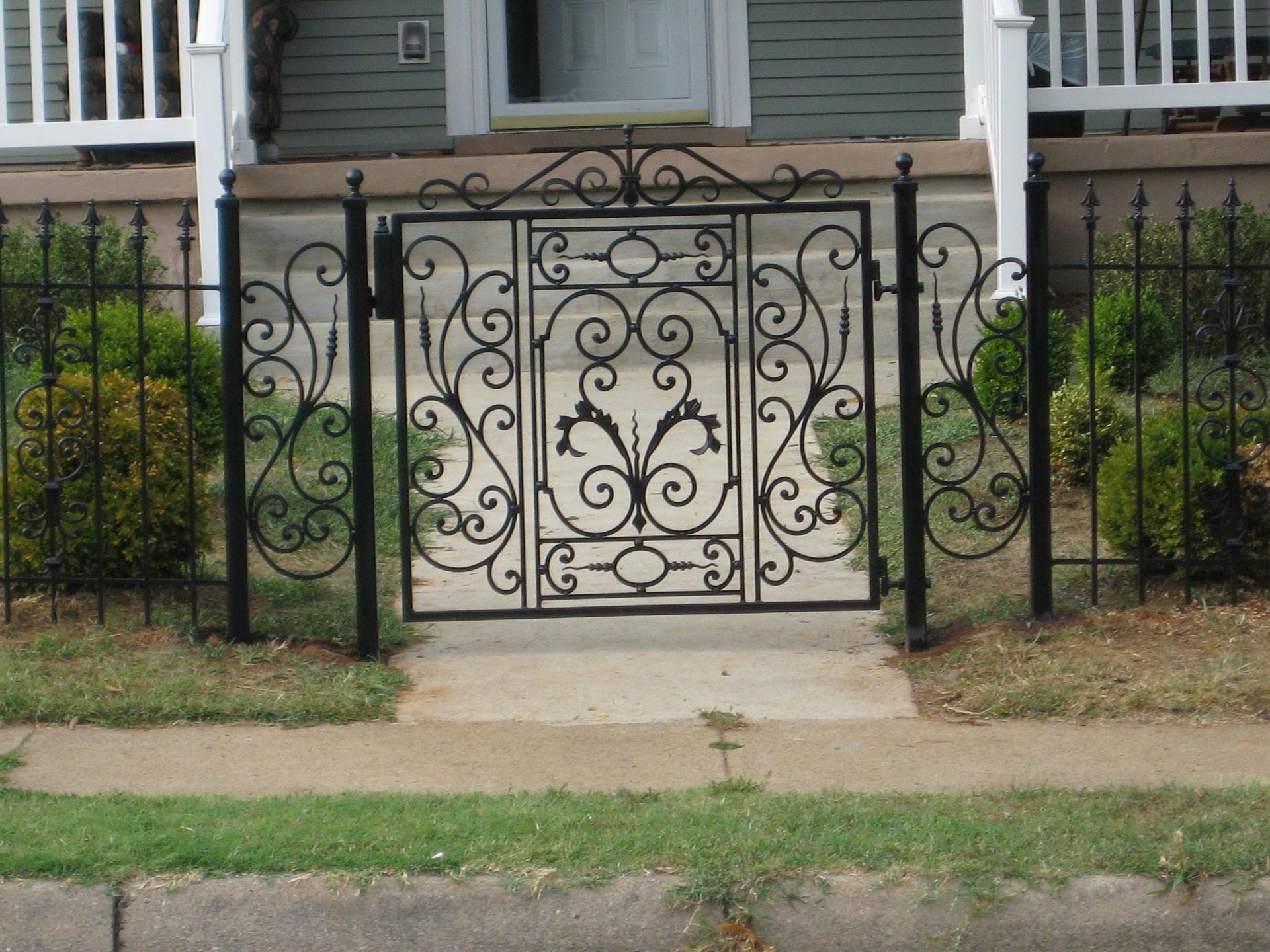 Custom Gates 4 