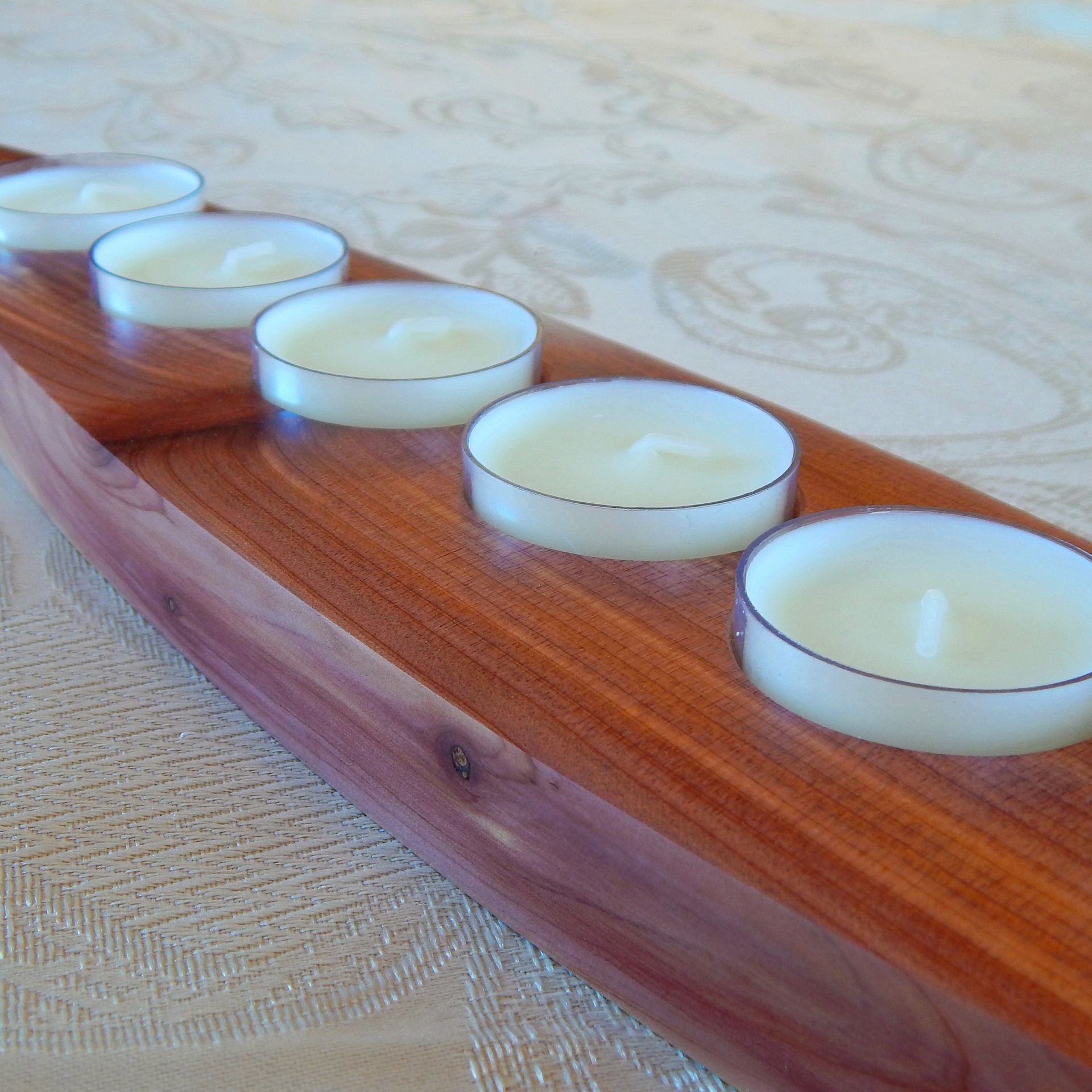 Aromatic Cedar Candle Runner - Tea Lights Included
