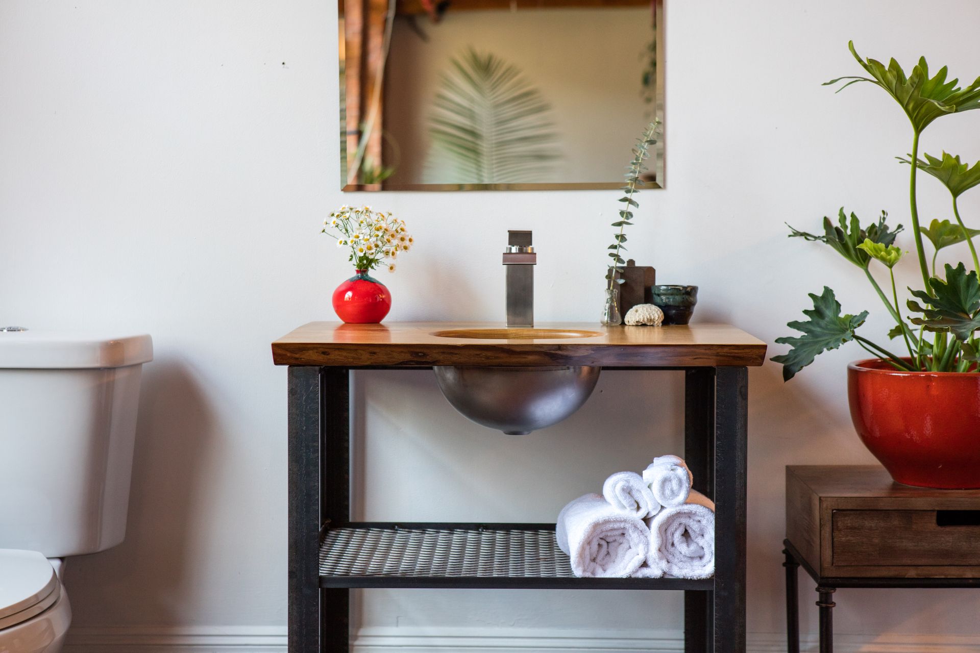 Live Edge Vanity