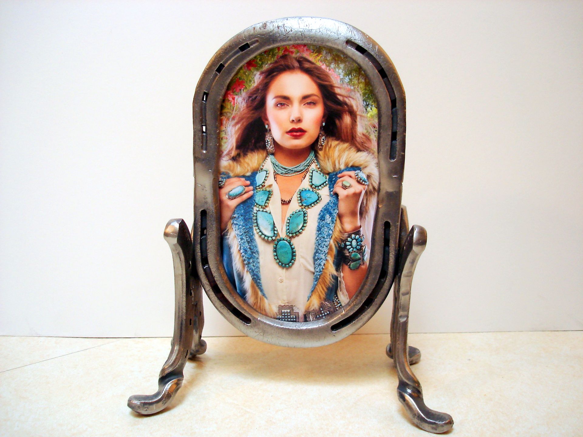 Horseshoe Picture Frame