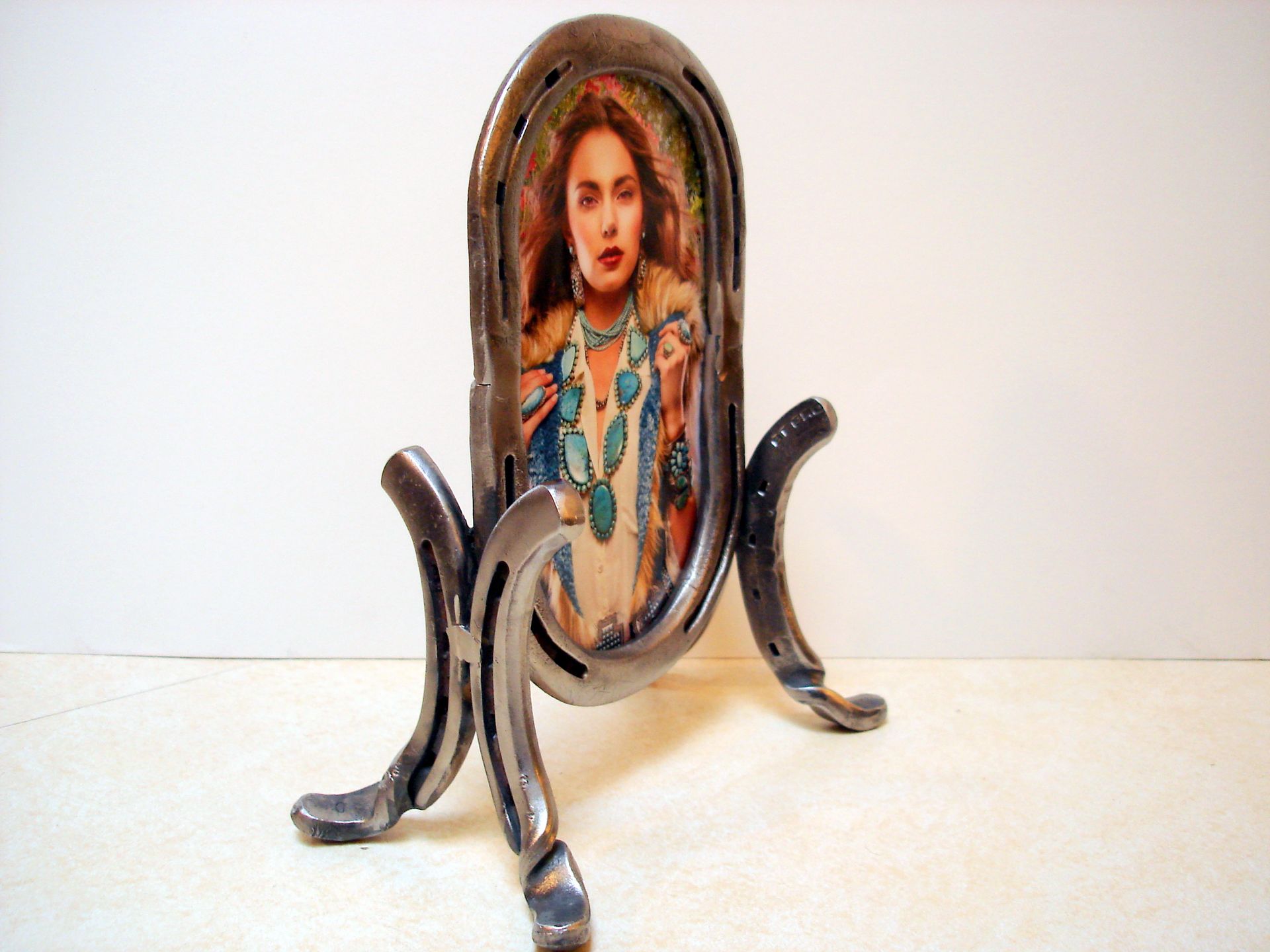 Horseshoe Picture Frame 2 