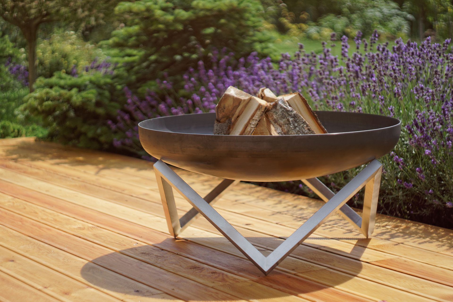 Modern Outdoor Patio Rust & Stainless Steel Fire Pit Memel (Large)